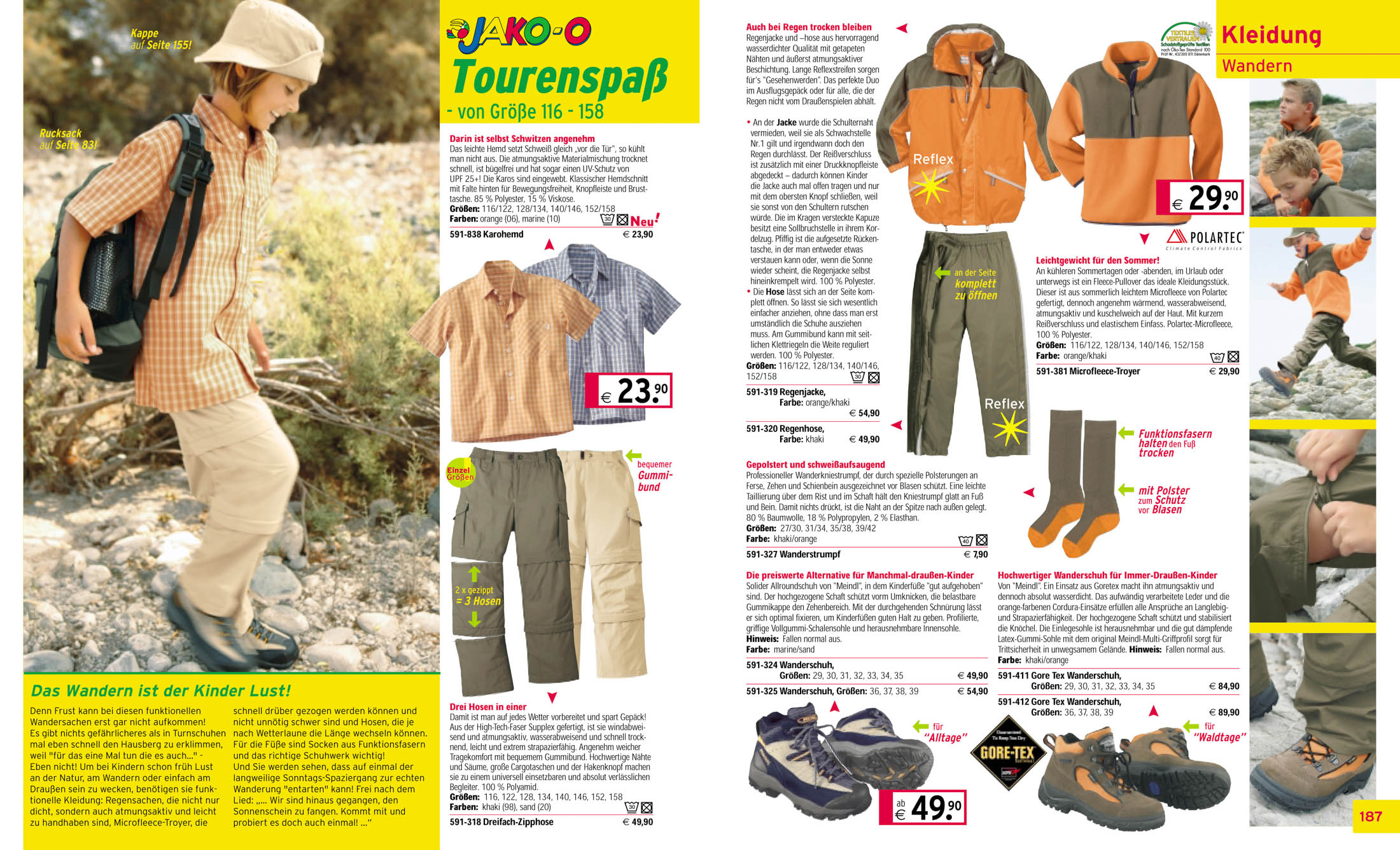 Eine Zeitschriftenseite aus einem Produktkatalog mit Wanderbekleidung und -ausrüstung für Kinder. Die linke Seite zeigt einen Jungen beim Wandern in der Natur, während auf der rechten Seite verschiedene Kleidungsstücke und Preise angezeigt werden. © Fotografie Tomas Rodriguez