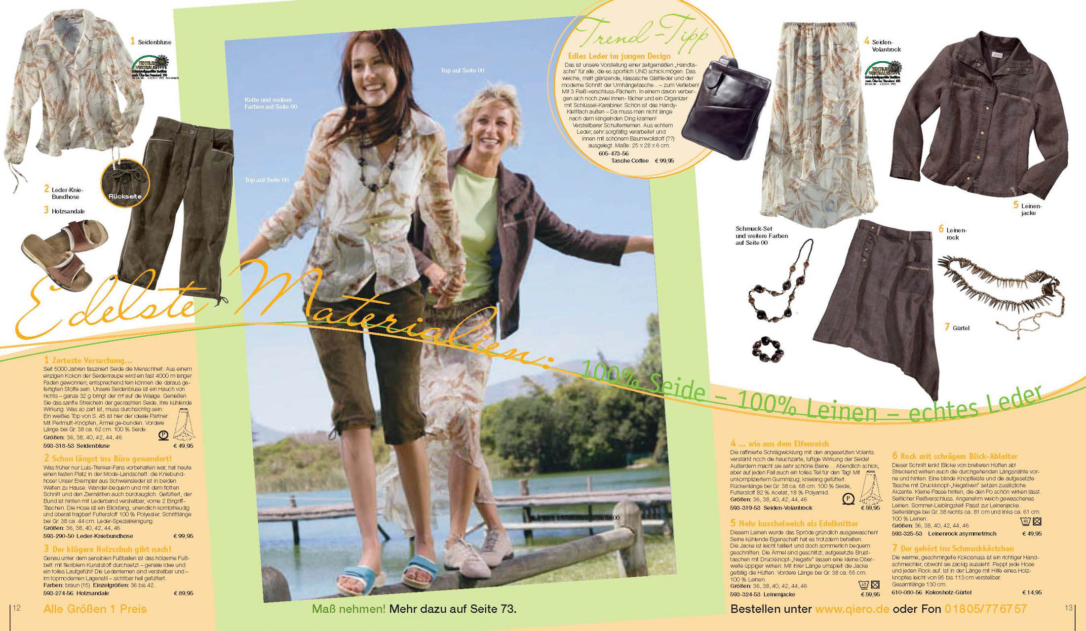 Eine Zeitschriftenstrecke mit Modeartikeln, auf der zwei Frauen lächelnd im Freien spazieren gehen, neben Bildern von Kleidung und Accessoires mit beschreibendem Text. © Fotografie Tomas Rodriguez