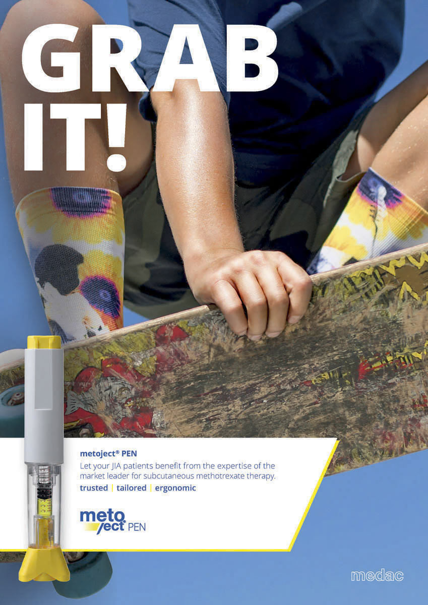 Eine Person sitzt auf einem Skateboard, darüber der Text „SCHNAPP ES!“. Darunter ist ein Bild eines medizinischen Pens und ein Text zu sehen, der für den metaject® PEN für JIA-Patienten wirbt. Der Pen wird als zuverlässig, maßgeschneidert und ergonomisch beschrieben. Das Markenlogo „medac“ ist sichtbar. © Fotografie Tomas Rodriguez