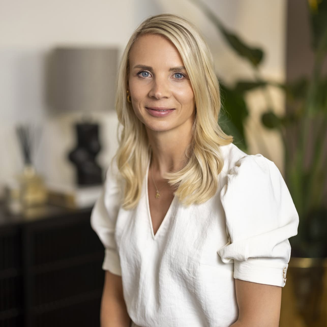 Portrait, Rituals Cosmetics, lachende Frau