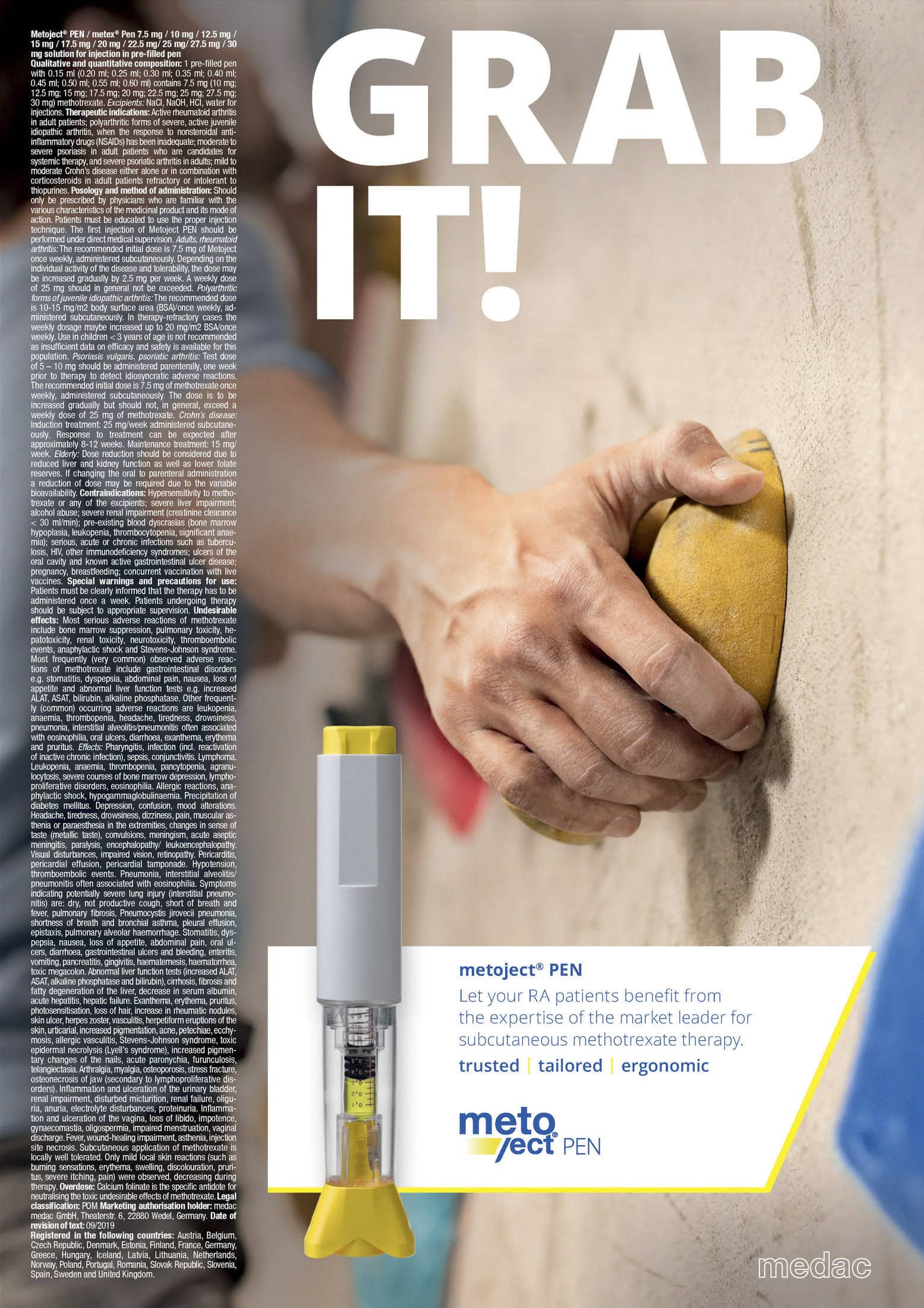 Eine Person greift nach einem gelben Klettergriff an einer Wand. Das Bild ist mit Text überlagert und zeigt unten ein medizinisches Pen-Gerät mit den Worten „Metoject PEN“ und einem Slogan über die Methotrexat-Therapie. Der Text „GRAB IT!“ ist oben deutlich zu sehen. © Fotografie Tomas Rodriguez