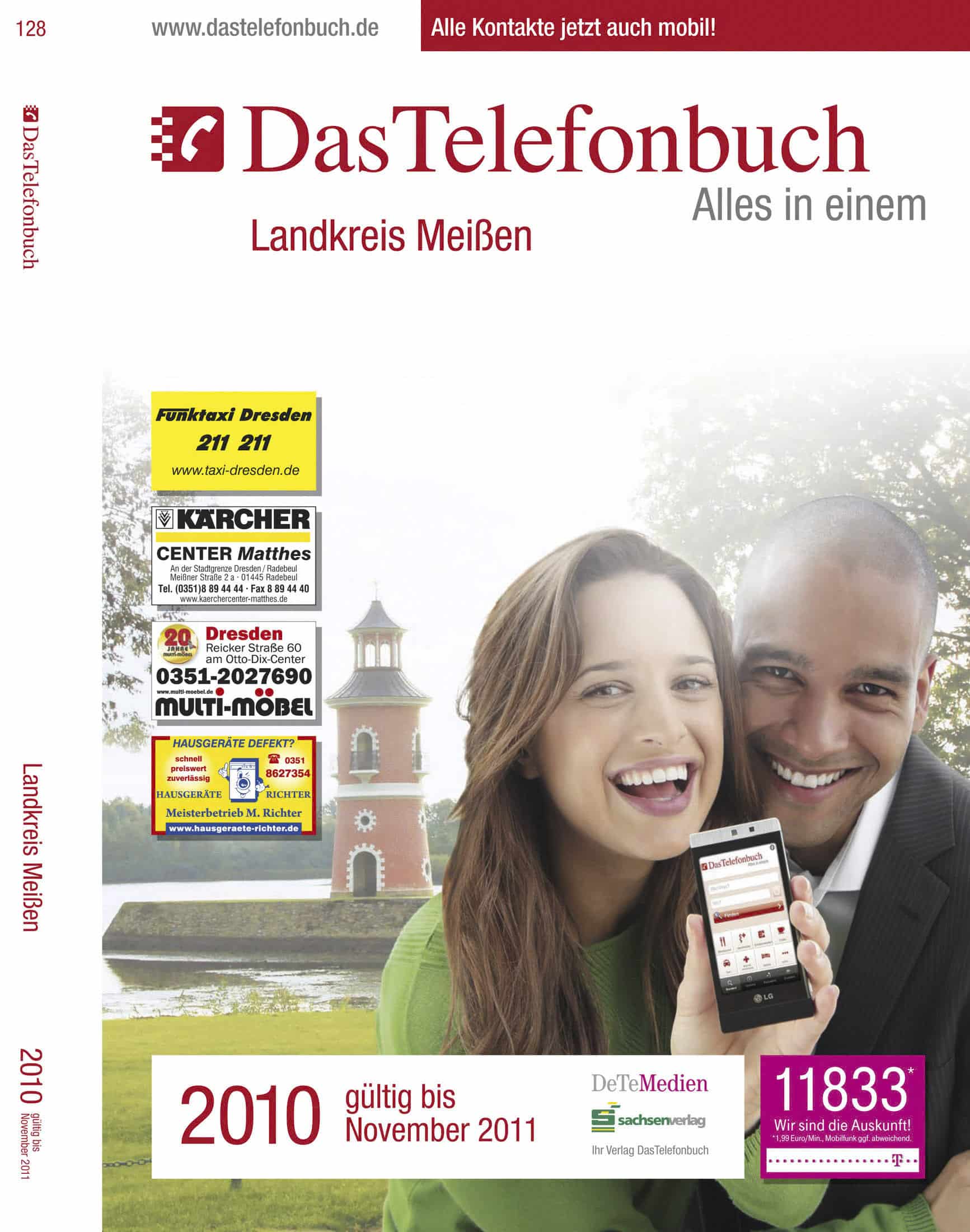 Eine lächelnde Frau und ein lächelnder Mann stehen mit einem Smartphone im Freien. Das Bild ist ein Cover für DasTelefonbuch und zeigt eine Telefonbuchanzeige für den Landkreis Meißen, gültig bis November 2011. Logos und Kontaktinformationen werden oben und unten angezeigt. © Fotografie Tomas Rodriguez